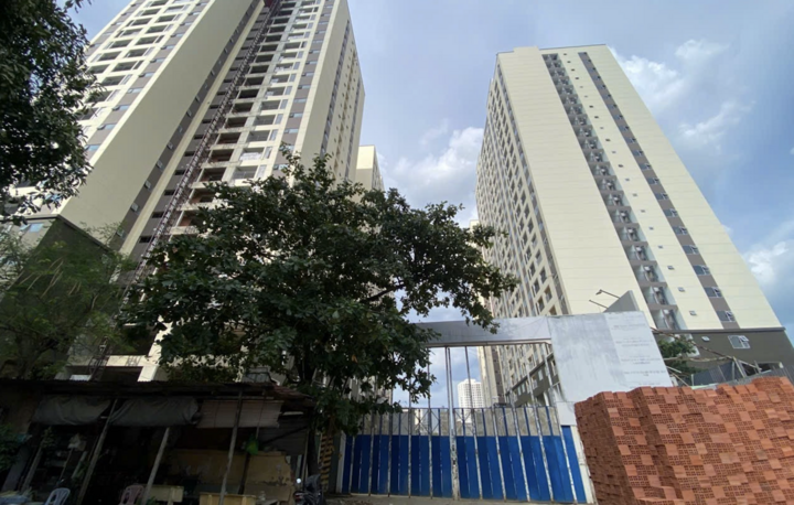 Nguồn cung nhà ở xã hội TP.HCM tăng, người thu nhập thấp vẫn khó mua?- Ảnh 2.